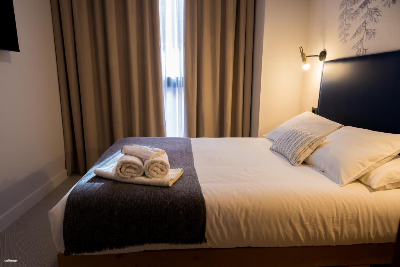 Welldone Quality - Crystal Pool Hotel
